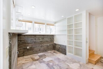 6451 Benvenue Ave in Oakland, CA - Building Photo - Building Photo