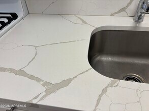 528 Main St in Avon By The Sea, NJ - Building Photo - Building Photo