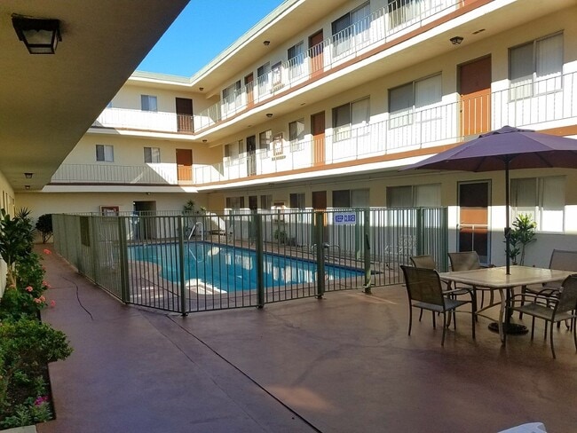ANZA 1 (Wellington Apts) in Torrance, CA - Building Photo - Interior Photo