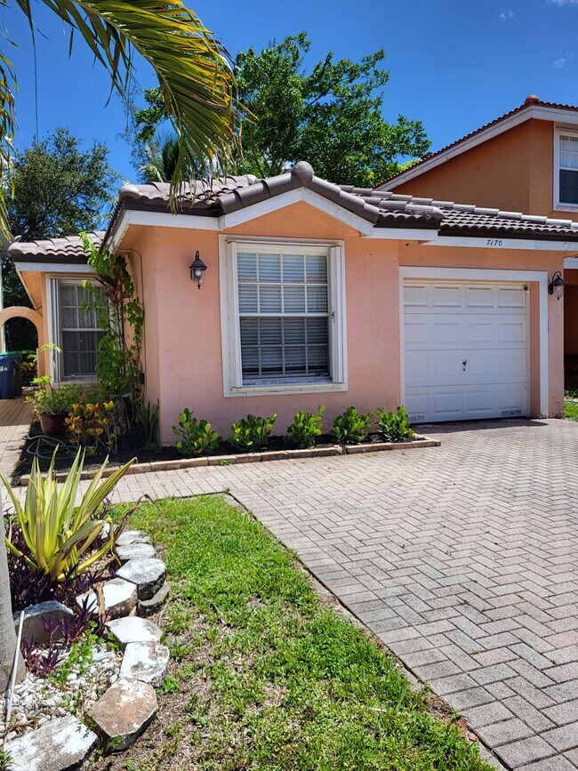 property at 7170 Sienna Ridge Dr