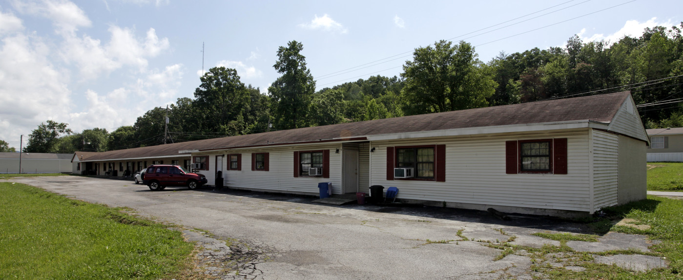 602 S Gateway Ave in Rockwood, TN - Building Photo