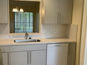 1218 White Pine Dr in Wellington, FL - Building Photo - Building Photo