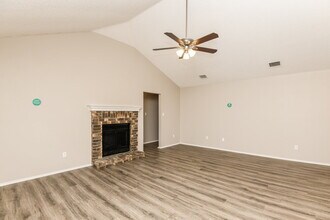 1121 Cardinal Oaks Dr in Mansfield, TX - Building Photo - Building Photo