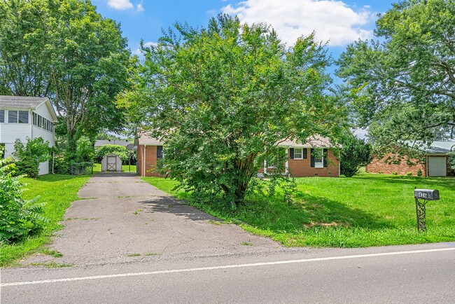 426 Peterson Ln