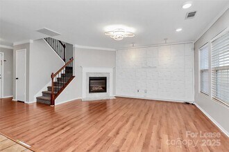 15611 Normans Landing Dr in Charlotte, NC - Building Photo - Building Photo