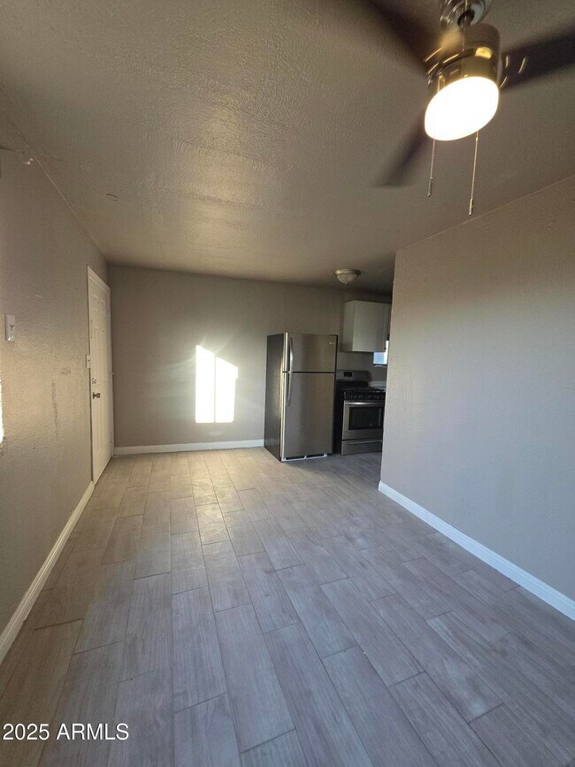 2135 W Hadley St in Phoenix, AZ - Building Photo - Building Photo