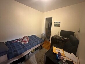 62 Pleasant St, Unit 64-1 in Cambridge, MA - Building Photo - Building Photo