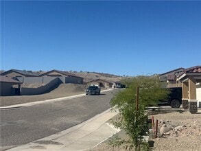 2423 Vista del Oro in Bullhead City, AZ - Building Photo - Building Photo