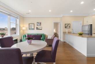 20 Englewood Ave, Unit 104 in Brookline, MA - Building Photo - Building Photo