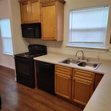 322 7th Ave N in Texas City, TX - Building Photo - Building Photo