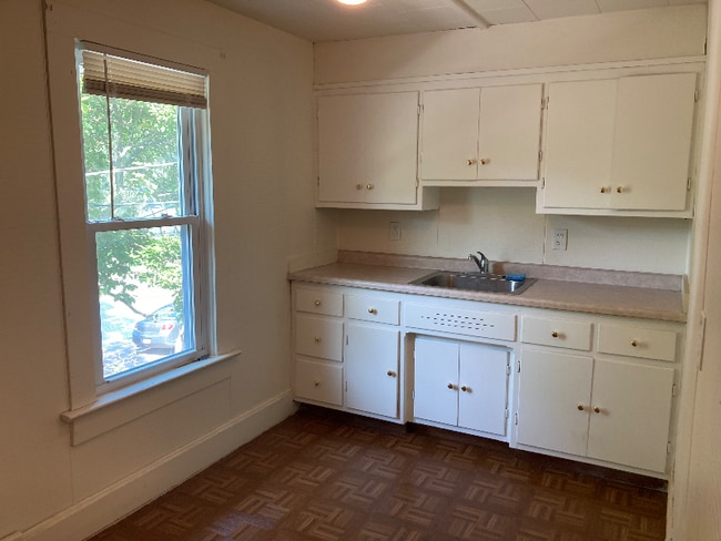 623 Main St, Unit 2nd Floor in Griffith, IN - Building Photo - Building Photo