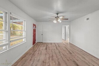 8912 Sweetbriar Ln in Shreveport, LA - Building Photo - Building Photo