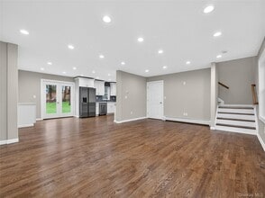 36 Windmill Ln in New City, NY - Building Photo - Building Photo