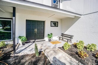 6370 Conniewood Square in New Port Richey, FL - Building Photo - Building Photo