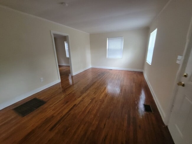 231 Pineneedle Rd in Columbia, SC - Building Photo - Building Photo