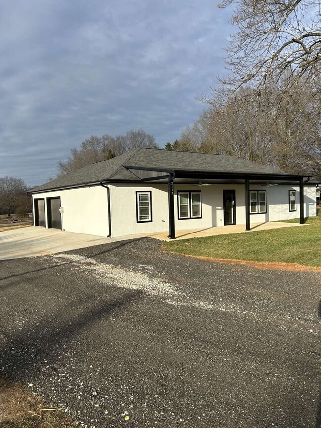 2137 Pisgah Church Rd