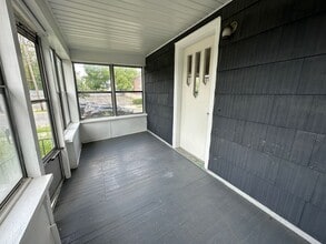346 W Wesley St in Jackson, MI - Building Photo - Building Photo