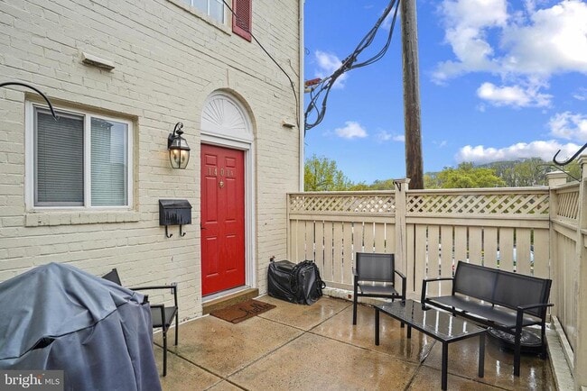 1401 N Van Dorn St in Alexandria, VA - Foto de edificio - Building Photo
