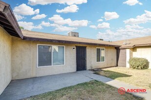 3817 K St in Bakersfield, CA - Building Photo