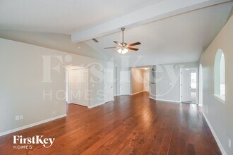 12274 Stockbridge Ct N in Jacksonville, FL - Foto de edificio - Building Photo