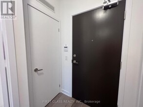 10 Honeycrisp Cres in Vaughan, ON - Building Photo - Building Photo