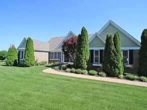 109 Lantern Trail in Midway, KY - Building Photo - Building Photo