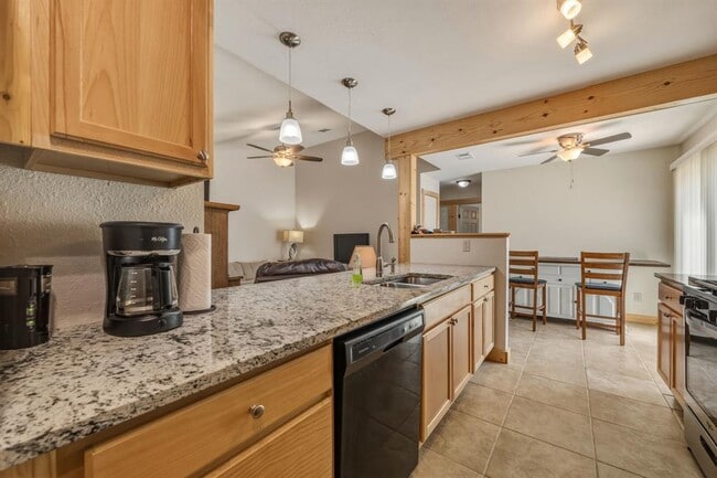 513 Texas Ave in Round Rock, TX - Building Photo - Building Photo