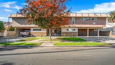 423 N Harvard Blvd in Los Angeles, CA - Building Photo - Primary Photo