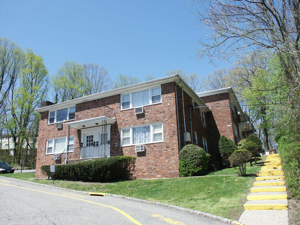 Parsippany Village Apartments in Morris Plains, NJ