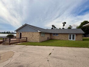 337 W Cattle Dr in Onalaska, TX - Building Photo - Building Photo
