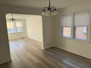 5746 N Kimball Ave in Chicago, IL - Building Photo - Building Photo