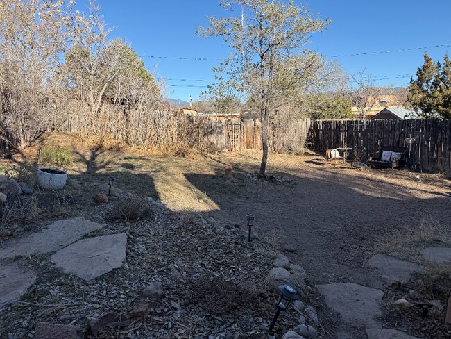 103 Caminito Montano in Santa Fe, NM - Foto de edificio - Building Photo
