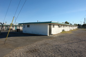 Palm Court Apartments in Las Vegas, NV - Building Photo - Building Photo