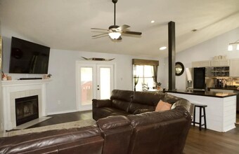4770 Coronado Cir in Crestview, FL - Building Photo - Building Photo