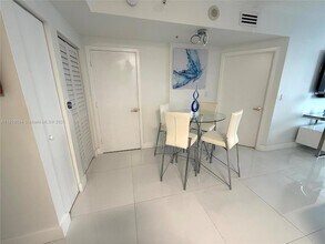 5077 NW 7th St, Unit 610 in Miami, FL - Building Photo - Building Photo