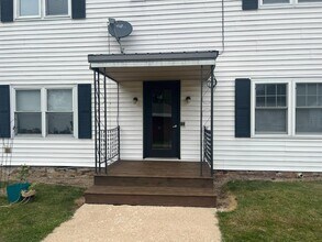 10729 Main St in Woodford, WI - Building Photo - Building Photo