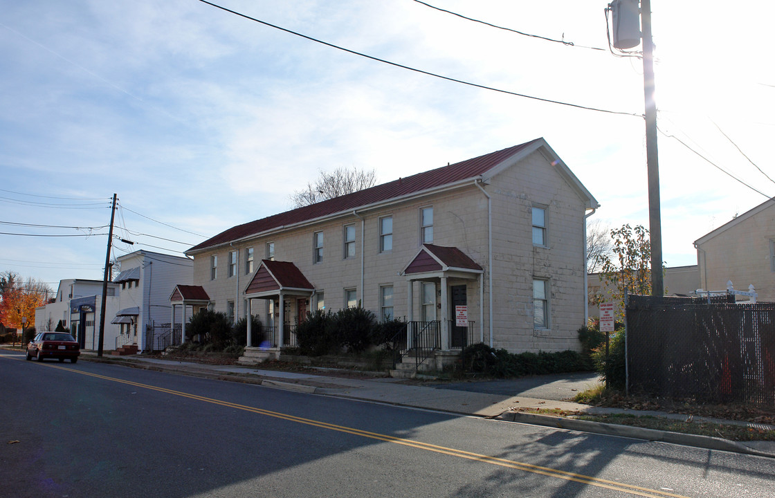 514 Sophia St in Fredericksburg, VA - Foto de edificio