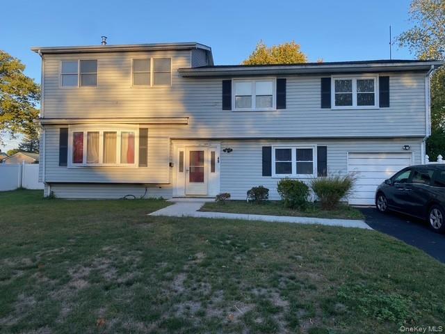 49 Jarvin Rd in Port Jefferson Station, NY - Foto de edificio - Building Photo