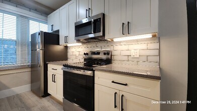 914 Concordia Ln in Clayton, MO - Foto de edificio - Building Photo