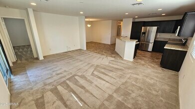 2565 E Southern Ave in Mesa, AZ - Building Photo - Building Photo