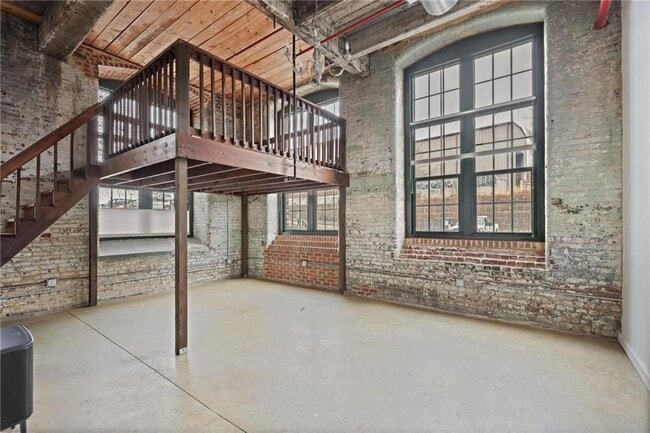 property at 170 Boulevard NE