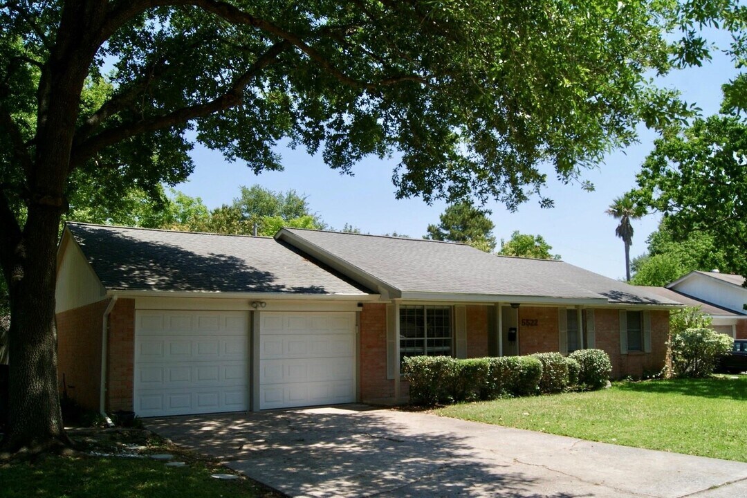 5522 Dryad Dr in Houston, TX - Building Photo