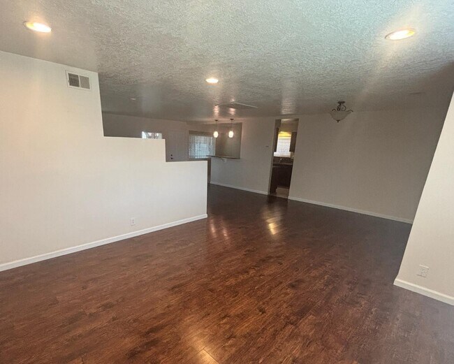 12809 Hayley Ct NE in Albuquerque, NM - Building Photo - Building Photo