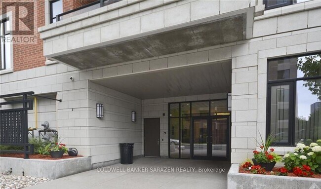 330 Loretta Ave S in Ottawa, ON - Building Photo - Building Photo