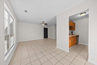 2107 N Keebler Ave in Collinsville, IL - Building Photo - Building Photo