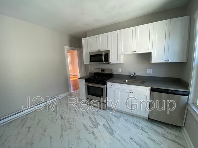 48 Mora St in Boston, MA - Building Photo - Building Photo