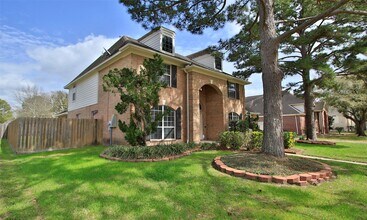 15710 Cascading Brook Way in Cypress, TX - Building Photo - Building Photo