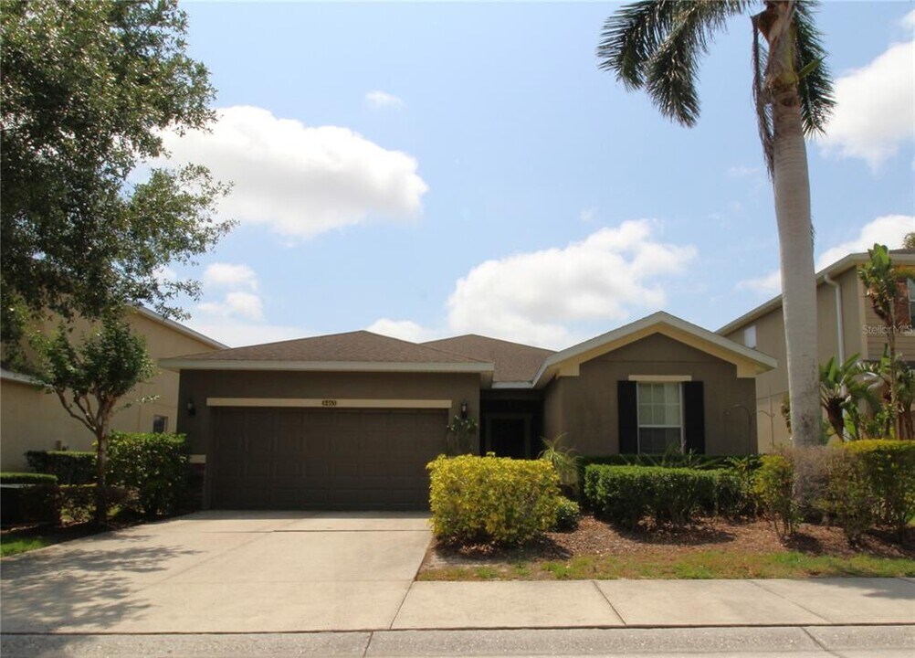 8463 Karpeal Dr in Sarasota, FL - Building Photo