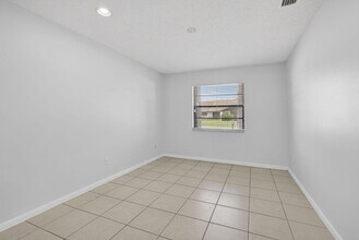 11925 Suellen Cir in Wellington, FL - Building Photo - Building Photo