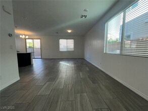 3212 Daffodil Ridge St in Henderson, NV - Foto de edificio - Building Photo